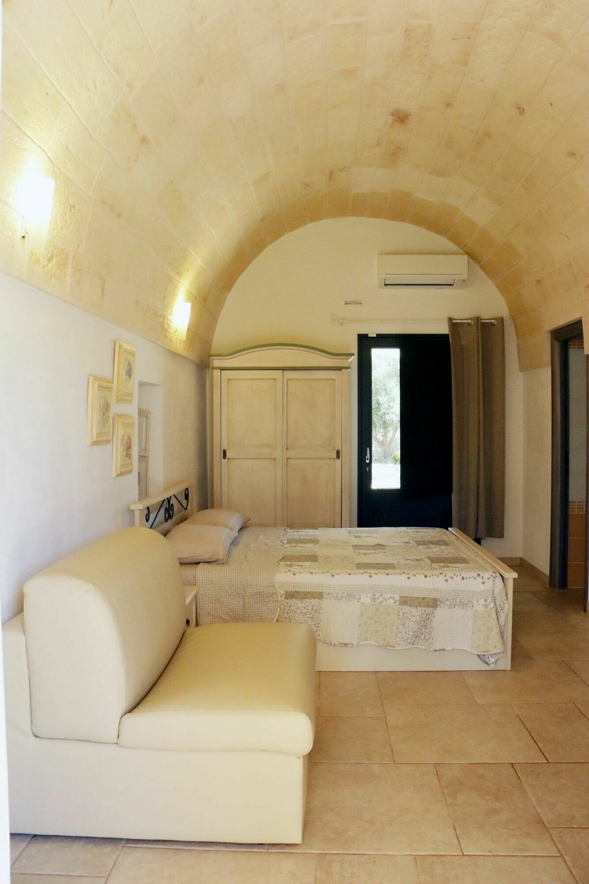 Residence Spadalunga San Michele Salentino Exterior photo